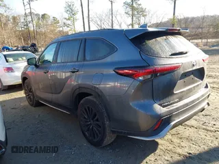 2024 Toyota Highlander LE z VIN 5TDKDRBH3RS531823, wystawiony jako IAAI lot #41769437 z przebiegiem 27 754 mil mil oraz . Historia ofert i sprzedaży dostępna na DreamBid. Obrazek 14.