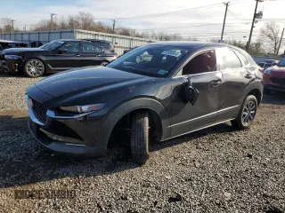 2021 Mazda CX-30 S with VIN 3MVDMBAL5MM255433, listed as a Copart auction lot 82588934 with 31,730 mi miles and Salvage Title. Bid and sale history available at carsss.com. Image 1.