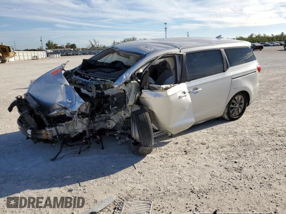 2021 Kia Sedona LX with VIN KNDMB5C16M6674850, listed as a Copart auction lot 46988475 with 0 mi miles and Non Repairable. Bid and sale history available at carsss.com. Image 1.