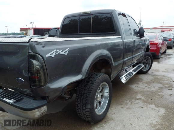 2003 Ford Super Duty F-250 XL with VIN 1FTNX21L73EB40320, listed as a IAAI auction lot 42071292 with 301,082 mi miles. Bid and sale history available at carsss.com. Image 4.