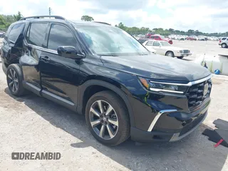 2025 Honda Pilot Elite z VIN 5FNYG1H83SB039166, wystawiony jako IAAI lot #42303317 z przebiegiem 10 448 mil mil oraz . Historia ofert i sprzedaży dostępna na DreamBid. Obrazek 1.