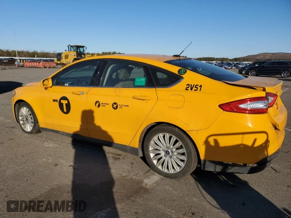 2015 Ford Fusion S Hybrid with VIN 3FA6P0UUXFR140915, listed as a Copart auction lot 45393535 with 258,208 mi miles and Clean Title. Bid and sale history available at carsss.com. Image 2.