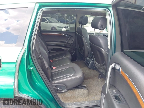 2007 Audi Q7 Premium z VIN WA1BY74L57D034561, wystawiony jako IAAI lot #42730657 z przebiegiem 174 110 mil mil oraz . Historia ofert i sprzedaży dostępna na DreamBid. Obrazek 8.