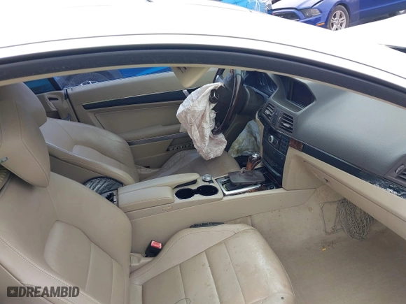 2011 Mercedes-Benz E-Class E 350 with VIN WDDKJ5GB5BF105732, listed as a IAAI auction lot 41465488 with 169,086 mi miles. Bid and sale history available at carsss.com. Image 5.