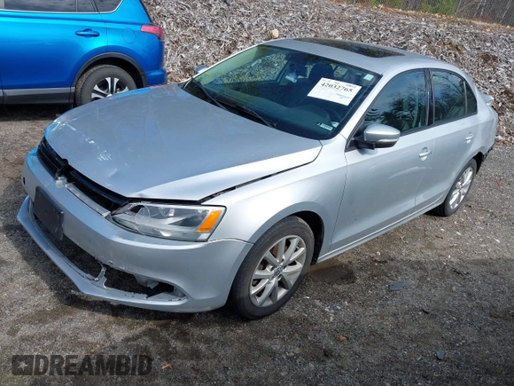 2011 Volkswagen Jetta SE z VIN 3VWDZ7AJ9BM367581, wystawiony jako IAAI lot #42032765 z przebiegiem 136 472 mil mil oraz . Historia ofert i sprzedaży dostępna na DreamBid. Obrazek 18.