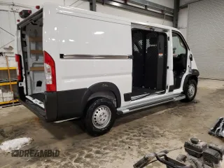 2025 Ram ProMaster Cargo Tradesman with VIN 3C6LRVVGXSE517250, listed as a Copart auction lot 45706185 with 1,100 mi miles and Clean Title. Bid and sale history available at carsss.com. Image 3.