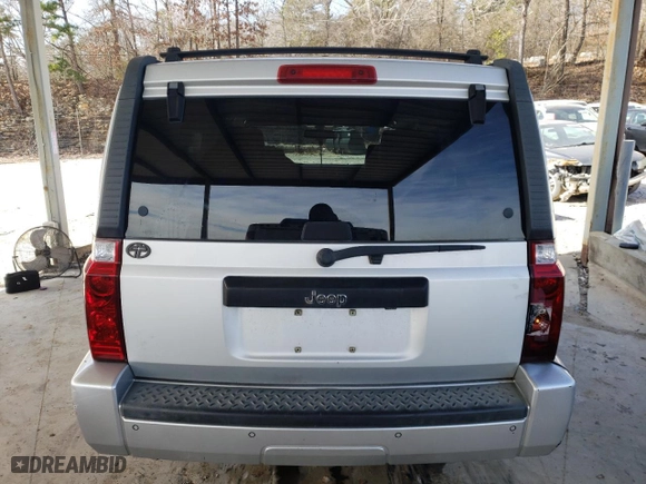 2007 Jeep Commander Sport with VIN 1J8HH48K97C655056, listed as a Copart auction lot 45731735 with 287,972 mi miles and Salvage Title. Bid and sale history available at carsss.com. Image 6.