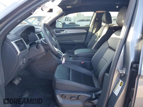 2023 Volkswagen Atlas SE with VIN 1V2KE2CA5PC226004, listed as a Copart auction lot 43184745 with 18,568 mi miles and Salvage title. Bid and sale history available at DreamBid. Image 7.