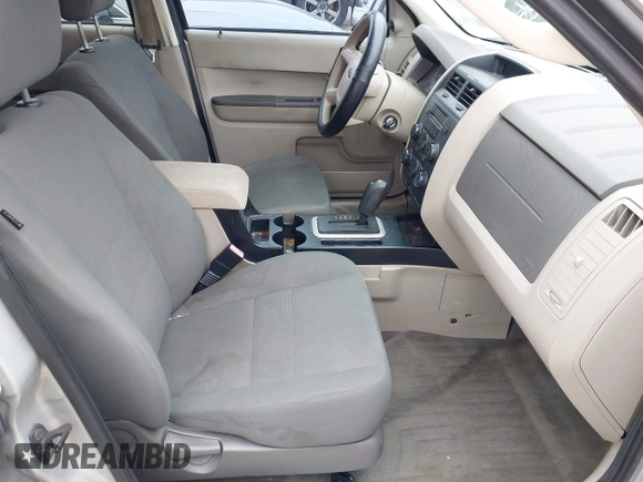 2010 Ford Escape XLS с VIN 1FMCU0C75AKB62752, выставлен на аукционе IAAI как лот 41962316 с пробегом 159 942 миль миль и . История ставок и продаж доступна на DreamBid. Изображение 5.