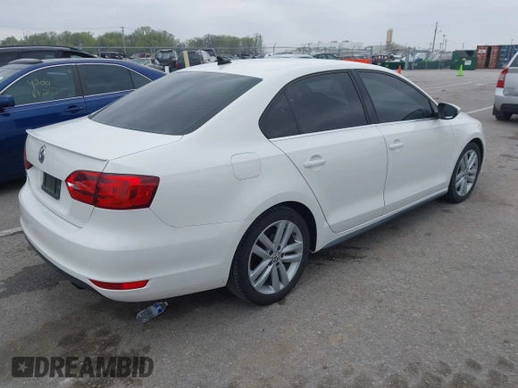 2013 Volkswagen Jetta GLI Autobahn with VIN 3VW4A7AJ5DM273496, listed as a IAAI auction lot 41984431 with 86,788 mi miles and . Bid and sale history available at DreamBid. Image 4.