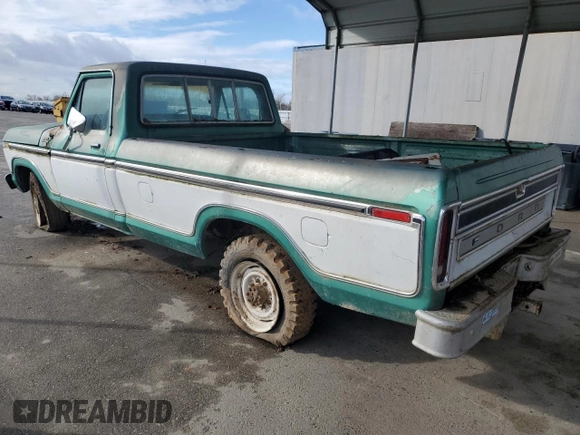 1977 Ford F-250 z VIN F25SRZ09373, wystawiony jako Copart lot #45238815 z przebiegiem 10 482 mil mil oraz Czysty tytuł • Clean title. Historia ofert i sprzedaży dostępna na DreamBid. Obrazek 2.