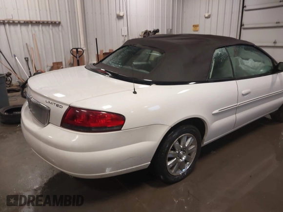 2005 Chrysler Sebring Limited with VIN 1C3EL65R55N627833, listed as a IAAI auction lot 41722397 with 61,742 mi miles and . Bid and sale history available at DreamBid. Image 4.