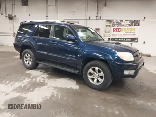 2005 Toyota 4Runner SR5 z VIN JTEBU14R558041854, wystawiony jako IAAI lot #42300401 z przebiegiem 110 113 mil mil oraz . Historia ofert i sprzedaży dostępna na DreamBid. Obrazek 1.