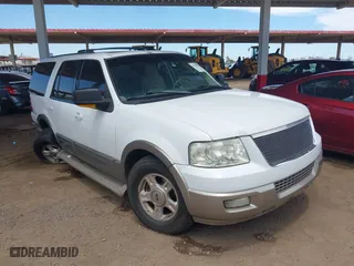 2004 Ford Expedition Eddie Bauer with VIN 1FMFU17L34LA57247, listed as a IAAI auction lot 39279271 with 152,511 mi miles. Bid and sale history available at carsss.com. Image 1.