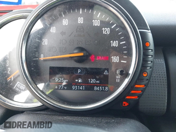2017 MINI Hardtop Cooper z VIN WMWXP5C35H3C64595, wystawiony jako IAAI lot #42078919 z przebiegiem 93 141 mil mil oraz . Historia ofert i sprzedaży dostępna na DreamBid. Obrazek 15.