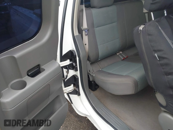 2005 Nissan Titan SE с VIN 1N6AA06B55N513861, выставлен на аукционе IAAI как лот 41453425 с пробегом 288 526 миль миль и . История ставок и продаж доступна на DreamBid. Изображение 8.