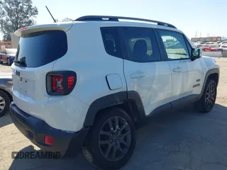 2016 Jeep Renegade Latitude with VIN ZACCJBBT6GPC98149, listed as a IAAI auction lot 42000433 with 62,733 mi miles. Bid and sale history available at carsss.com. Image 4.
