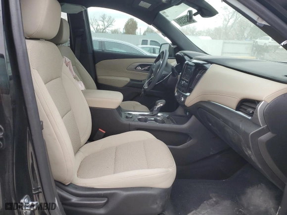 2022 Chevrolet Traverse LS with VIN 1GNERFKWXNJ185960, listed as a Copart auction lot 82153324 with 28,145 mi miles and Salvage Title. Bid and sale history available at carsss.com. Image 7.