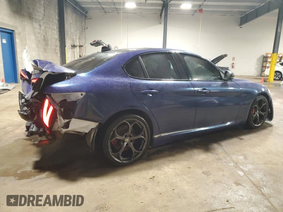 2020 Alfa Romeo Giulia Ti Sport with VIN ZARFAMBN2L7626139, listed as a Copart auction lot 60708035 with 65,270 mi miles and Salvage title. Bid and sale history available at DreamBid. Image 3.