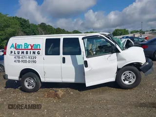 2017 GMC Savana Cargo z VIN 1GTW7AFG9H1117887, wystawiony jako IAAI lot #42233506 z przebiegiem Nie podano mil oraz . Historia ofert i sprzedaży dostępna na DreamBid. Obrazek 13.