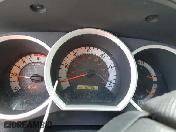 2015 Toyota Tacoma PreRunner z VIN 5TFKU4HN9FX007212, wystawiony jako Copart lot #42428355 z przebiegiem 181 807 mil mil oraz Szkoda całkowita • Salvage title. Historia ofert i sprzedaży dostępna na DreamBid. Obrazek 9.