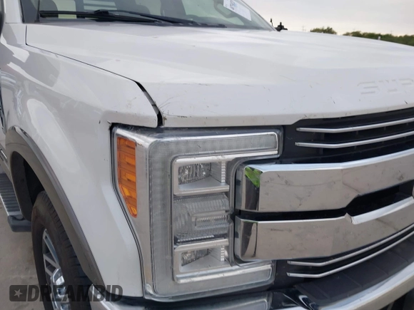 2018 Ford Super Duty F-250 SRW XL with VIN 1FT7W2BT3JEC06479, listed as a IAAI auction lot 40754929 with 153,387 mi miles. Bid and sale history available at carsss.com. Image 19.