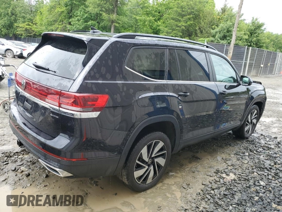 2024 Volkswagen Atlas SE with VIN 1V2HR2CA0RC581843, listed as a Copart auction lot 58782275 with 38,975 mi miles and Clean title. Bid and sale history available at DreamBid. Image 3.