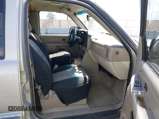 2005 GMC Yukon XL SLT with VIN 1GKFK16Z95J155393, listed as a IAAI auction lot 41929213 with 206,876 mi miles. Bid and sale history available at carsss.com. Image 5.