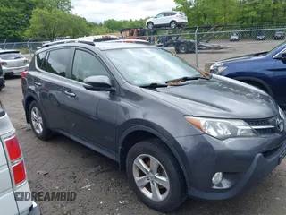 2013 Toyota RAV4 XLE с VIN JTMRFREV2D5002727, выставлен на аукционе IAAI как лот 42273740 с пробегом 180 162 миль миль и . История ставок и продаж доступна на DreamBid. Изображение 13.
