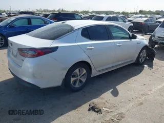 2015 Kia Optima Hybrid with VIN KNAGM4AD2F5086402, listed as a IAAI auction lot 41836546 with 88,285 mi miles. Bid and sale history available at carsss.com. Image 4.