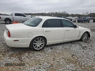 2008 Jaguar XJ with VIN SAJWA79B48SH21186, listed as a Copart auction lot 43704975 with 197,944 mi miles and Salvage Title. Bid and sale history available at carsss.com. Image 3.