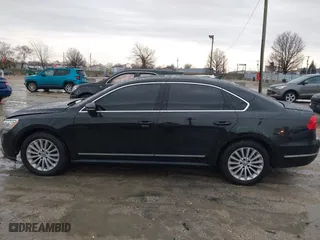2016 Volkswagen Passat 1.8T SE w/Technology with VIN 1VWBS7A37GC069617, listed as a IAAI auction lot 41680890 with 139,457 mi miles. Bid and sale history available at carsss.com. Image 15.