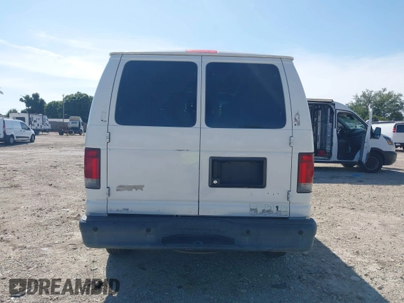 2012 Ford Econoline Cargo Commercial z VIN 1FTNE2EL3CDB10480, wystawiony jako IAAI lot #41861428 z przebiegiem 152 065 mil mil oraz . Historia ofert i sprzedaży dostępna na DreamBid. Obrazek 16.