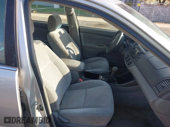 2004 Toyota Camry LE with VIN 4T1BE32K64U282875, listed as a IAAI auction lot 42038006 with 238,605 mi miles. Bid and sale history available at carsss.com. Image 5.