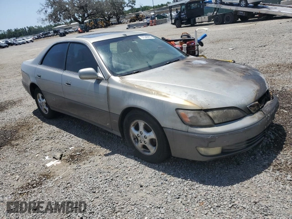 1999 Lexus ES 300 z VIN JT8BF28G6X0220031, wystawiony jako Copart lot #57346835 z przebiegiem Nie podano mil oraz Szkoda całkowita • Salvage title. Historia ofert i sprzedaży dostępna na DreamBid. Obrazek 4.