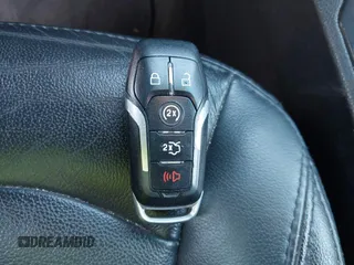 2017 Ford Explorer XLT с VIN 1FM5K8D8XHGB20255, выставлен на аукционе IAAI как лот 42561934 с пробегом 112 137 миль миль и . История ставок и продаж доступна на DreamBid. Изображение 11.