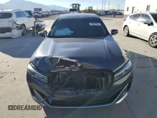 2020 BMW 7 Series 750i xDrive with VIN WBA7U2C05LGM27144, listed as a Copart auction lot 77827854 with 0 mi miles and Salvage Title. Bid and sale history available at carsss.com. Image 5.