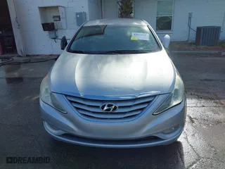 2013 Hyundai Sonata GLS with VIN 5NPEB4AC7DH529809, listed as a IAAI auction lot 41921036 with 205,652 mi miles. Bid and sale history available at carsss.com. Image 6.