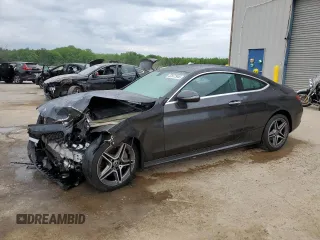 2019 Mercedes-Benz C 300 z VIN WDDWJ8EBXKF837960, wystawiony jako Copart lot #53972945 z przebiegiem 47 660 mil mil oraz Szkoda całkowita • Salvage title. Historia ofert i sprzedaży dostępna na DreamBid. Obrazek 1.