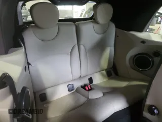 2011 MINI Convertible с VIN WMWZN3C5XBTZ89537, выставлен на аукционе Copart как лот 44161315 с пробегом Не указан миль и Чистый • Clean title. История ставок и продаж доступна на DreamBid. Изображение 11.