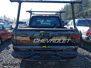 2006 Chevrolet Silverado 1500 LT1 with VIN 2GCEK13T061106215, listed as a IAAI auction lot 41434766 with 154,862 mi miles. Bid and sale history available at carsss.com. Image 16.