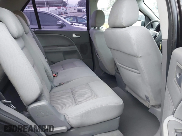 2005 Ford Freestyle SE with VIN 1FMZK01195GA33128, listed as a IAAI auction lot 41767224 with 199,751 mi miles. Bid and sale history available at carsss.com. Image 8.