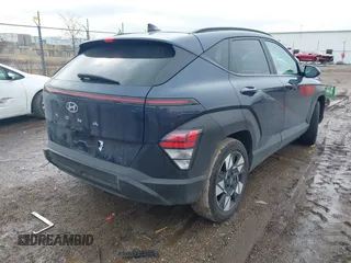 2024 Hyundai Kona SEL с VIN KM8HB3AB8RU047695, выставлен на аукционе IAAI как лот 41683971 с пробегом 22 833 миль миль и . История ставок и продаж доступна на DreamBid. Изображение 4.