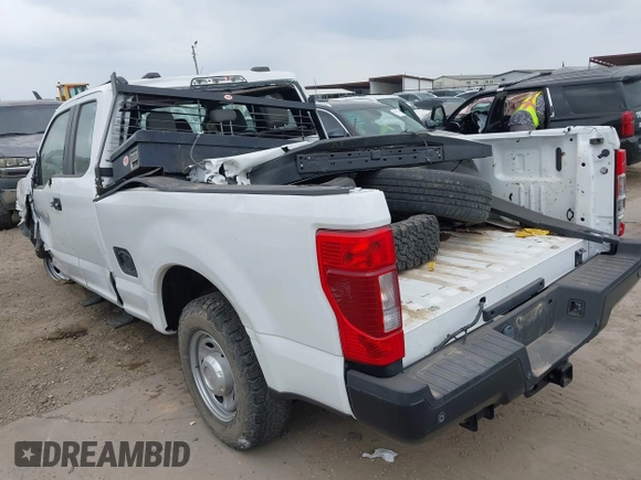 2020 Ford F-250 XL z VIN 1FT7X2A61LED41570, wystawiony jako IAAI lot #42230713 z przebiegiem 67 362 mil mil oraz . Historia ofert i sprzedaży dostępna na DreamBid. Obrazek 3.