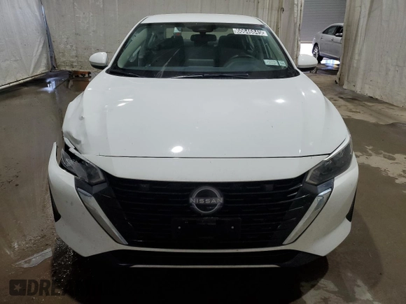 2025 Nissan Sentra SV z VIN 3N1AB8CV0SY305546, wystawiony jako Copart lot #60646845 z przebiegiem 12 345 mil mil oraz Czysty tytuł • Clean title. Historia ofert i sprzedaży dostępna na DreamBid. Obrazek 5.