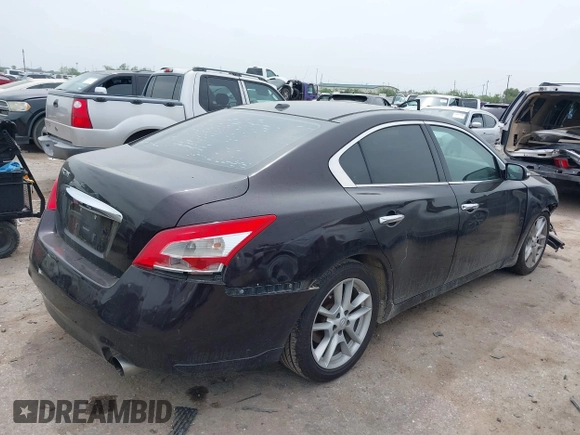 2010 Nissan Maxima 3.5 S with VIN 1N4AA5AP0AC868662, listed as a IAAI auction lot 41890697 with 160,105 mi miles. Bid and sale history available at carsss.com. Image 4.