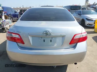 2007 Toyota Camry CE z VIN 4T1BE46K37U193771, wystawiony jako IAAI lot #42386583 z przebiegiem 166 233 mil mil oraz . Historia ofert i sprzedaży dostępna na DreamBid. Obrazek 16.