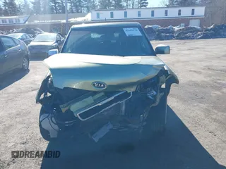 2010 Kia Soul + with VIN KNDJT2A23A7061651, listed as a IAAI auction lot 41685158 with 160,774 mi miles. Bid and sale history available at carsss.com. Image 6.