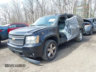 2010 Chevrolet Suburban LTZ with VIN 1GNUKKE31AR271504, listed as a IAAI auction lot 41870727 with 187,198 mi miles. Bid and sale history available at carsss.com. Image 17.