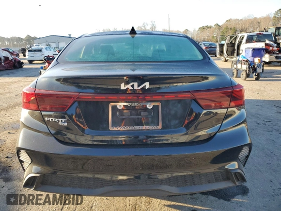 2024 Kia Forte LX with VIN 3KPF24AD0RE699194, listed as a Copart auction lot 88967025 with 32,691 mi miles and Salvage Title. Bid and sale history available at carsss.com. Image 6.